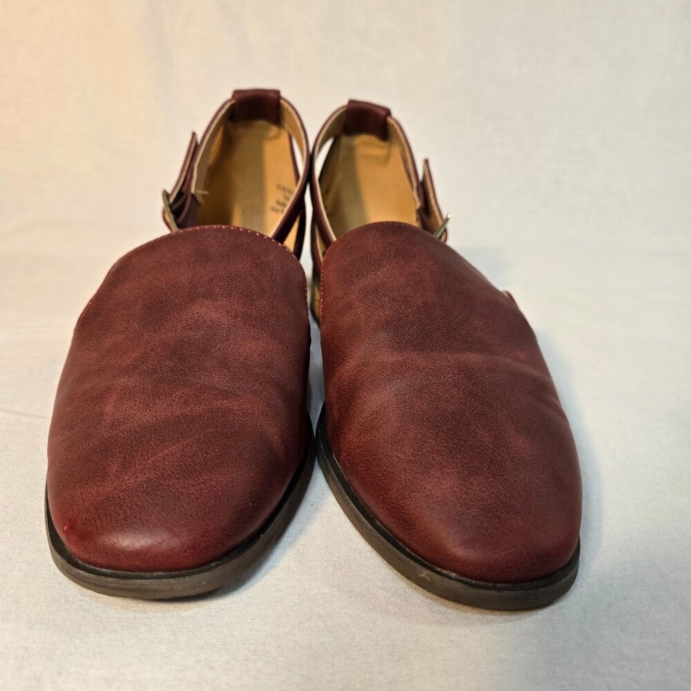 JOURNEE COLLECTION LORETA Wine Vegan Leather Ankle Strap Loafer Flat Shoe Size 8 - Picture 4 of 16